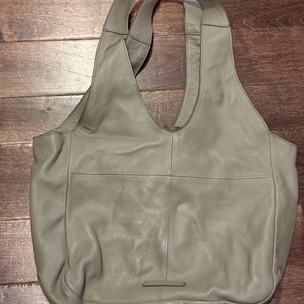 Chic Leather Tote Bag - Lucky Brand - Picture 2 of 10